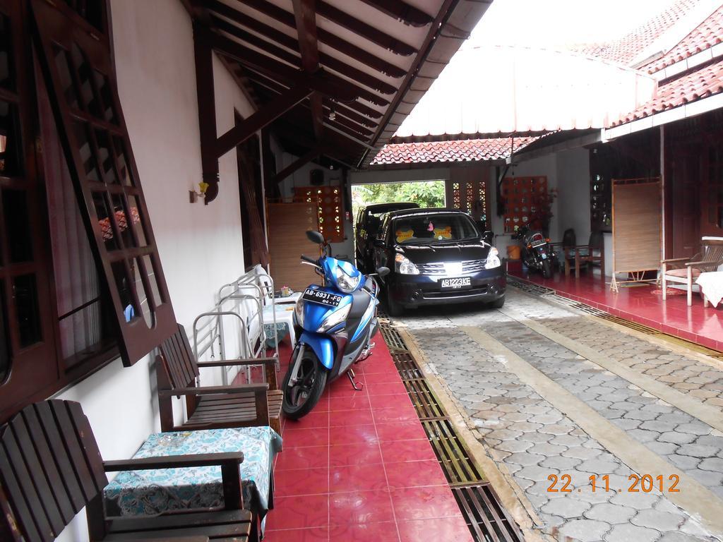 Fortuna Guest House Yogyakarta Kültér fotó