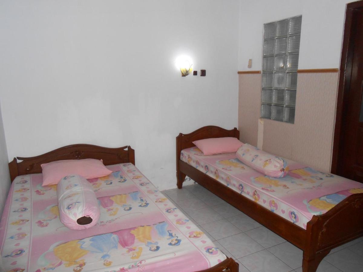 Fortuna Guest House Yogyakarta Kültér fotó