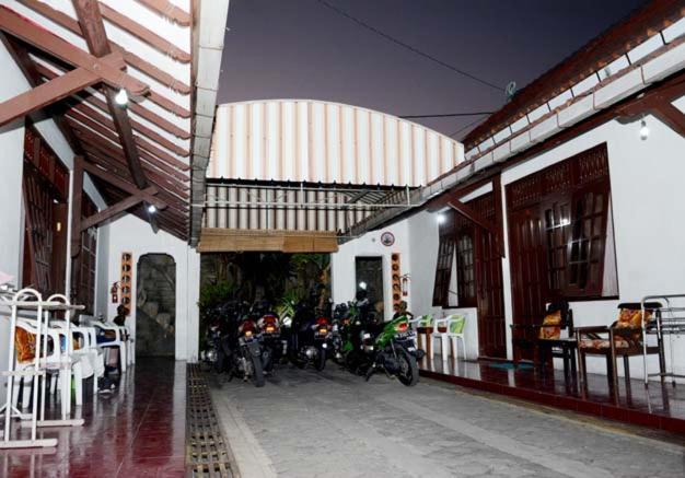 Fortuna Guest House Yogyakarta Kültér fotó