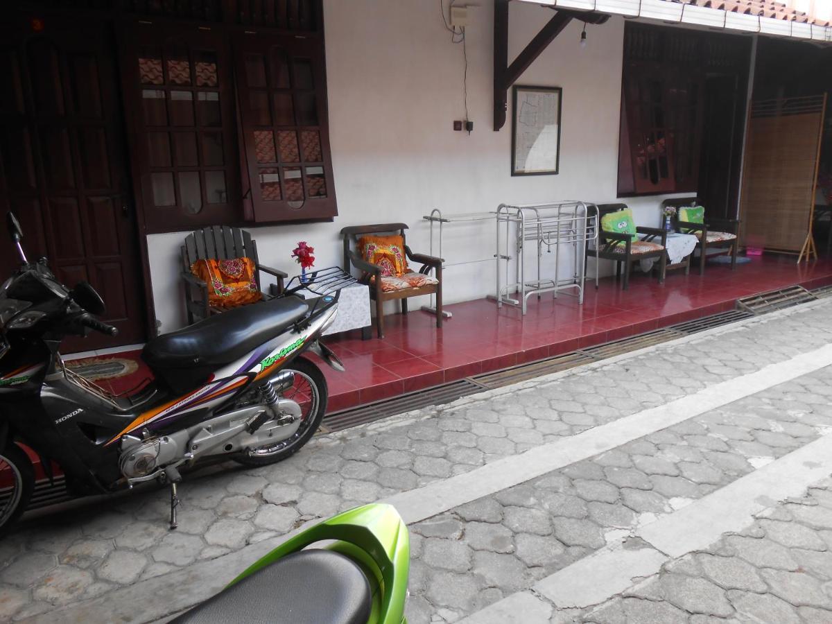Fortuna Guest House Yogyakarta Kültér fotó