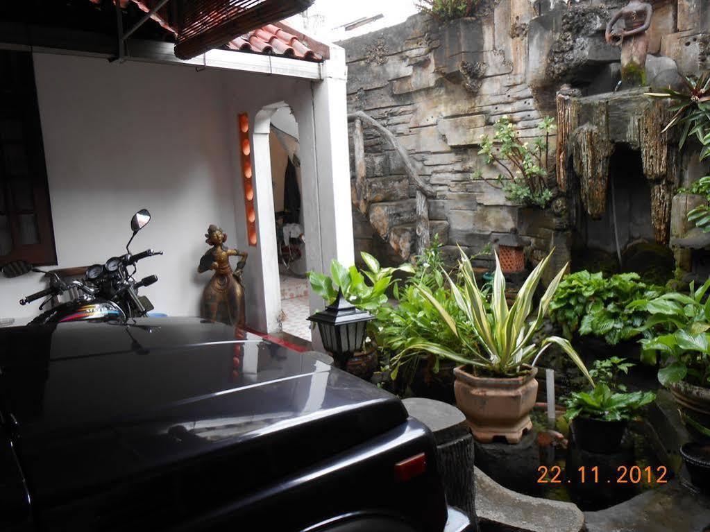 Fortuna Guest House Yogyakarta Kültér fotó